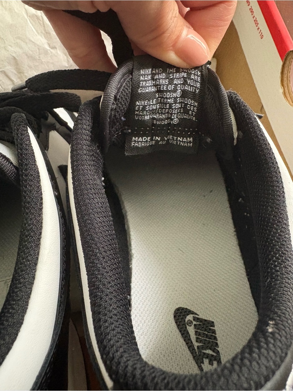 Nike Dunks Low (GS) - Picture 5 of 9